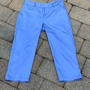 LEVIS DOCKERS STRETCH BLUE CAPRI PANTS, SIZE 10.